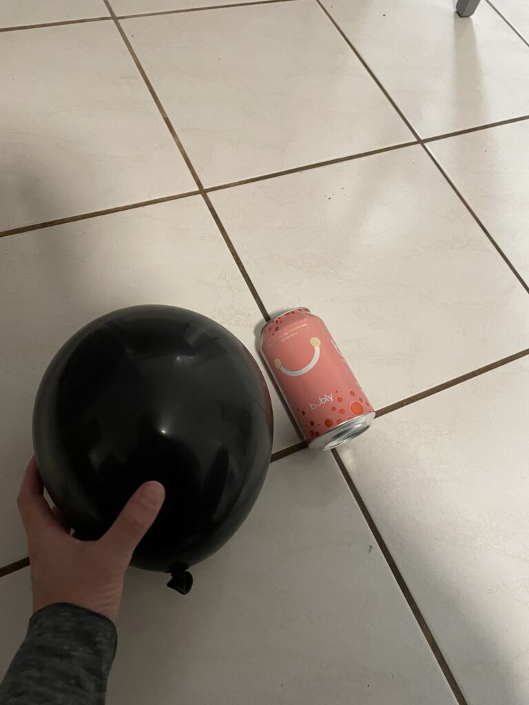 balloon with can